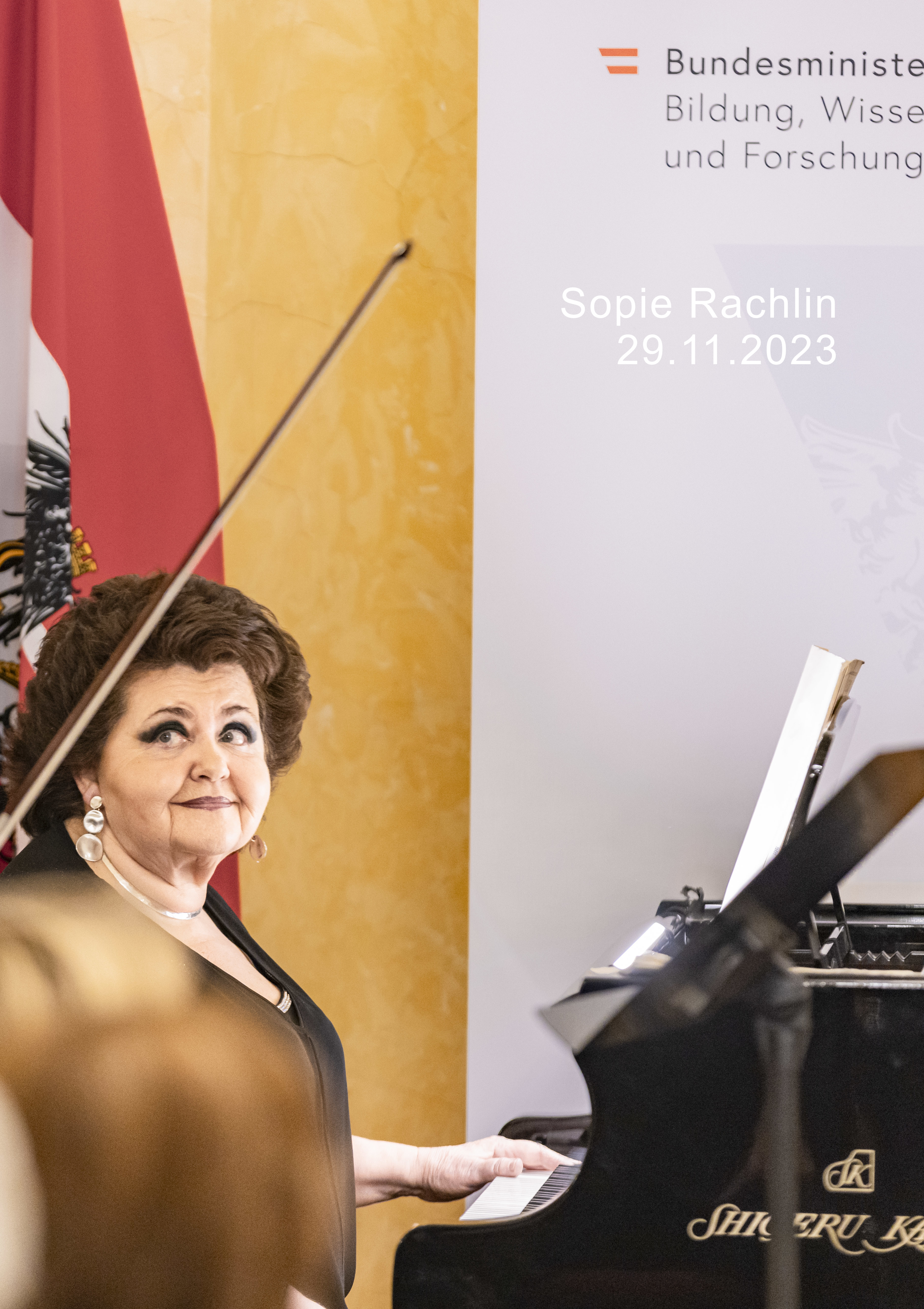 Sophie Rachlin auf Shigeru KAWAI