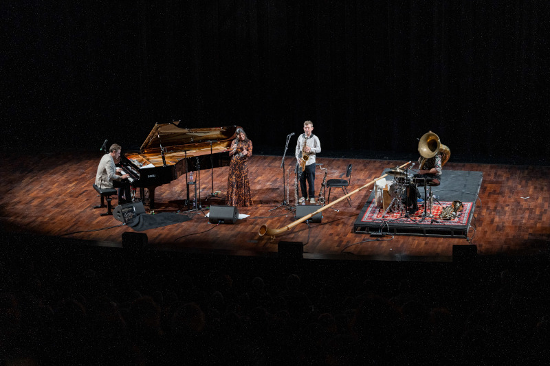 David Helbock’s Random/Control feat. Filippa Gojo auf unserem FAZIOLI