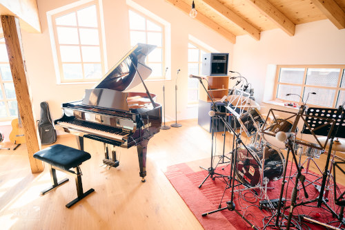 Verkauf KAWAI Flügel in privates Musiker-Studio