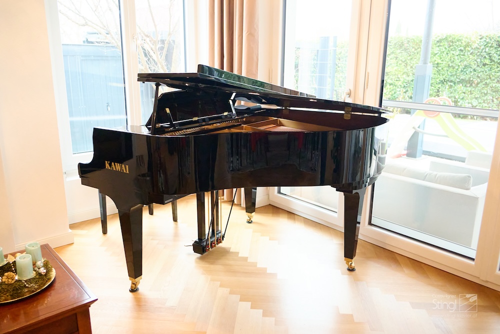 Lieferung zu Weihnachten: KAWAI GL10 Flügel nach Niederösterreich