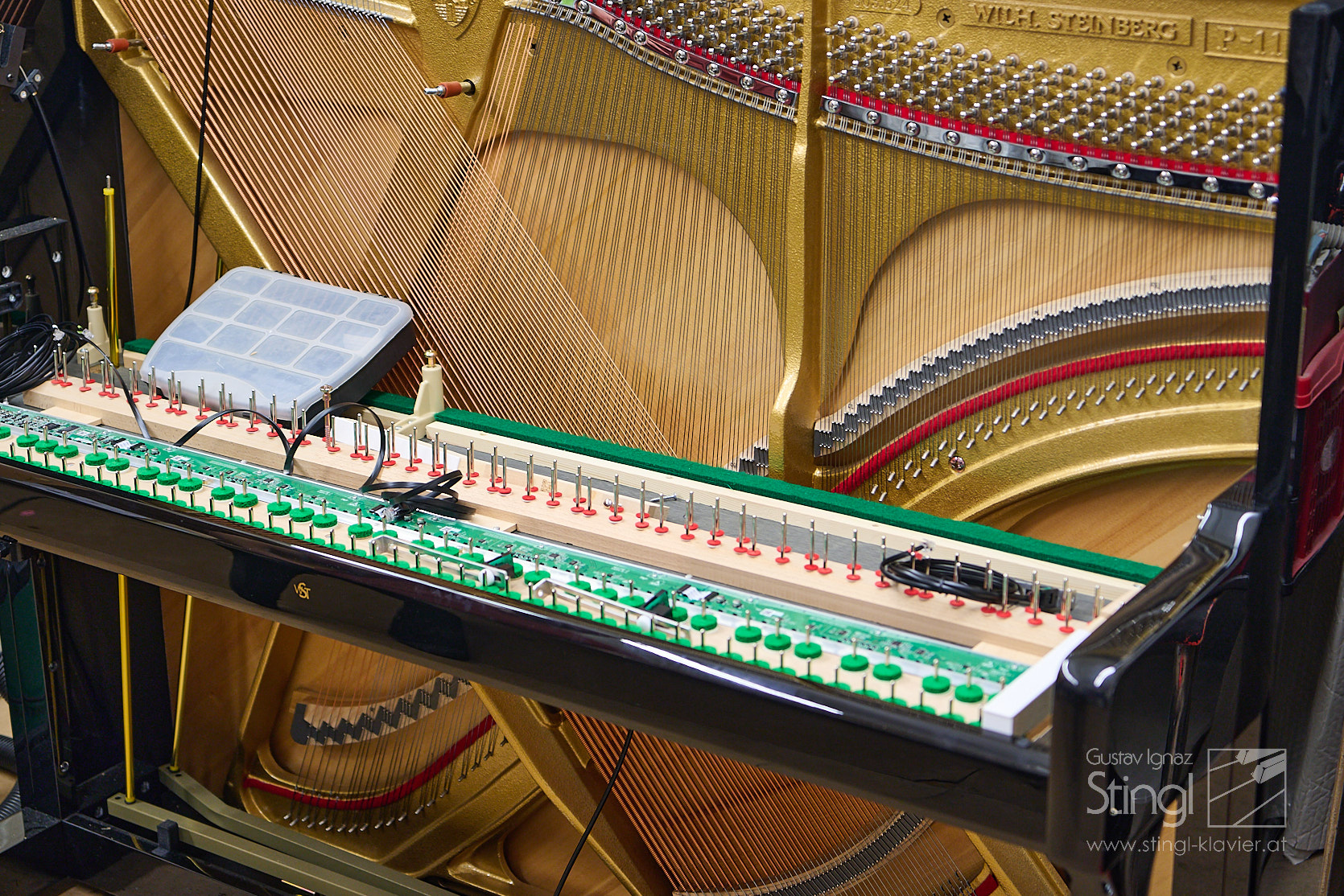 Einbau adSilent 2 System in ein Wilh. Steinberg Piano | Meisterwerkstatt
